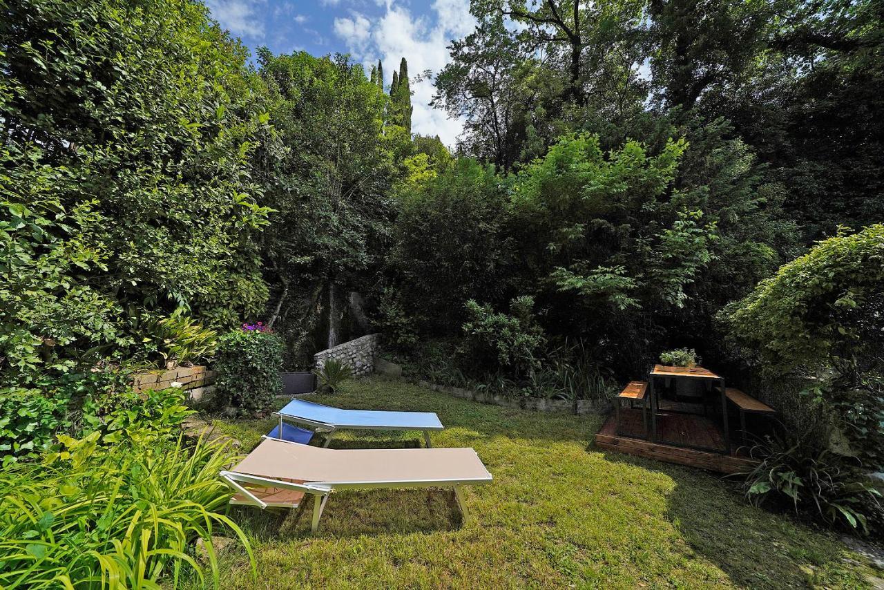 Valle Fiorita 42 - View Apartment Gardone Riviera
